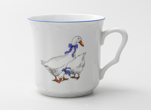 Mug Geese. Two geese - one looks to the right, the other bites DUBI relief