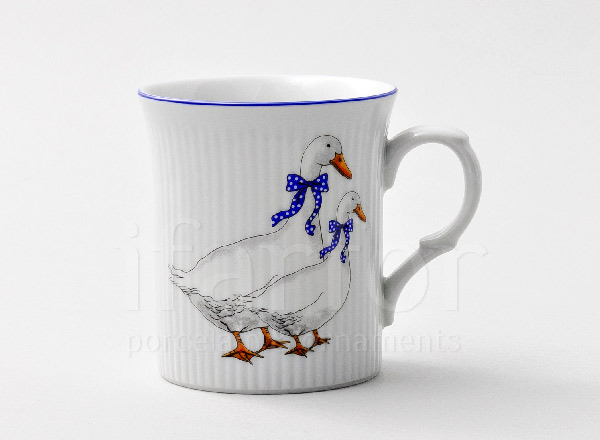 Mug Geese. Two geese are looking to the right Drazkovane