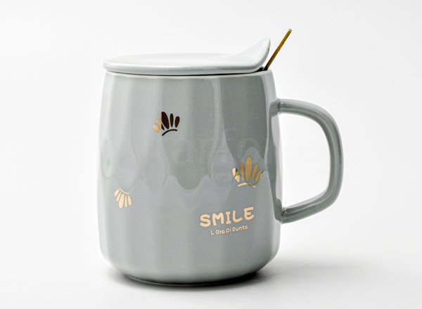 Mug with lid and spoon SMILE Royal Classics