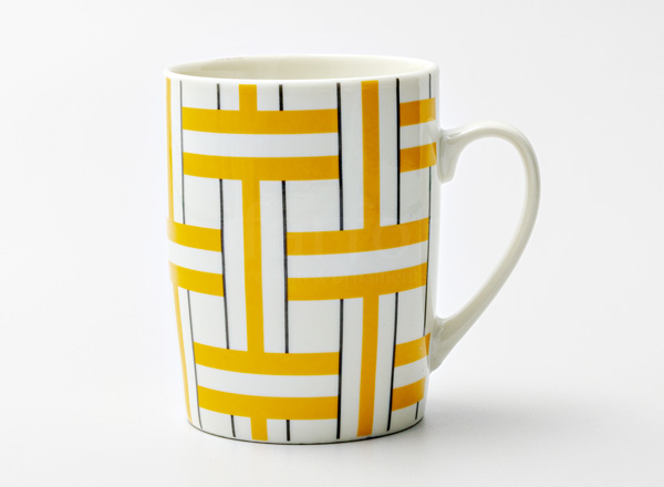 Mug Yellow ornament 1 Royal Classics