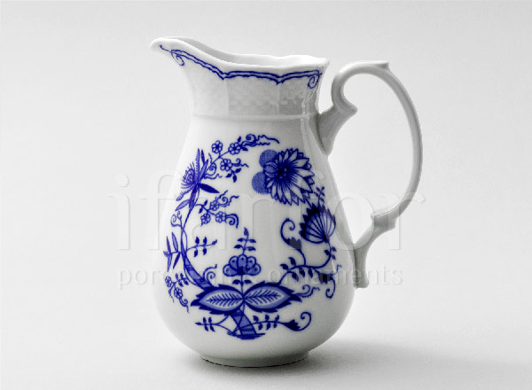 Jug Bulbous pattern. Zwiebelmuster Natalie