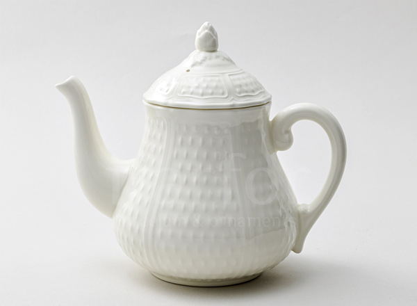 Teapot brewing PONT AUX CHOUX WHITE GIEN Provence