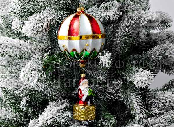 Christmas tree toy Santa Claus in a hot air balloon