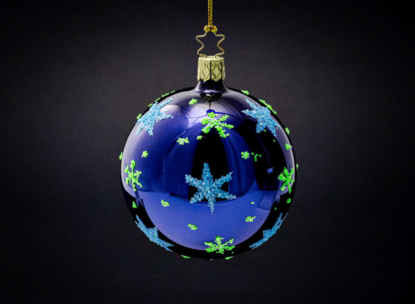 Christmas tree toy Christmas ball Sparkling sky dark blue