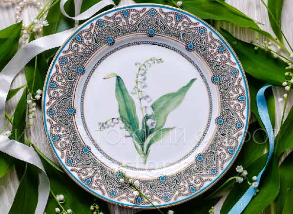 Plate decorative Flowers and berries of Russia. May lily of the valley