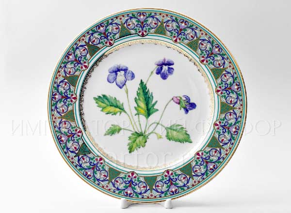 Plate decorative Flowers and berries of Russia. Incised violet