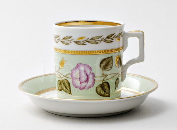 Cup and saucer tea Nephrite background 2 Armorial