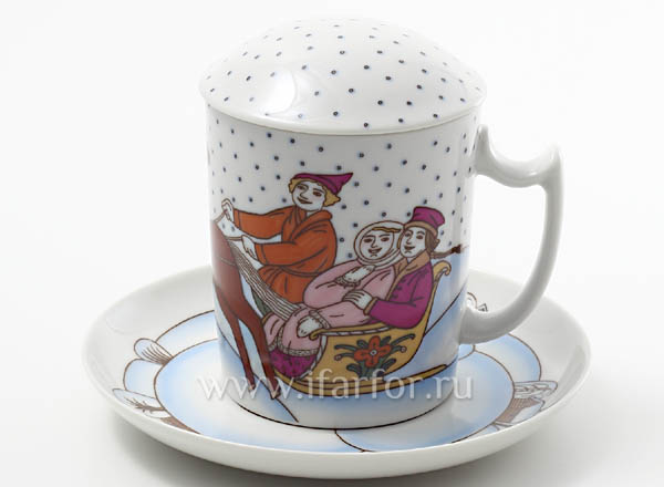 Mug with a lid and saucer Joyful threesome Snowing morning