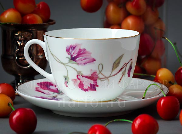 Cup and saucer tea Blooming peas Spring-2