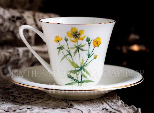 Cup and saucer tea Flowers and berries. Buttercup Garden