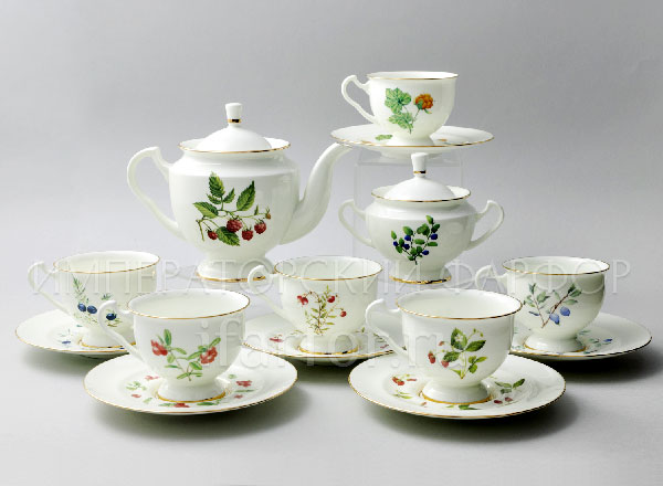 Tea Set Flowers and berries 6/14 Isadora