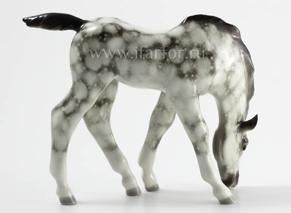 Sculpture Pastured colt Dapple-gray