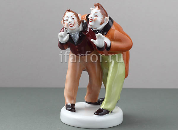 Sculpture Bobchinsky and Dobchinsky Gogol characters. Bobchinsky and Dobchinsky