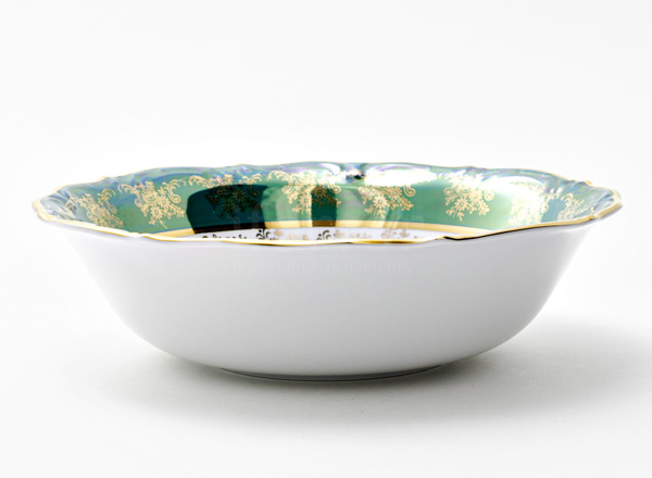 Salad bowl Hunting Green. Hare Maria Teresa