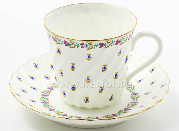 Cup and saucer Blue berries Twisted