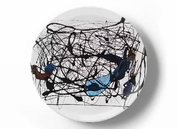 Decorative plate Greg Van Dyke The mouse rustles, life runs on